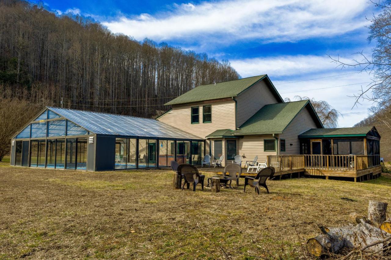 فيلا Meadow Creek Manor Whittier المظهر الخارجي الصورة